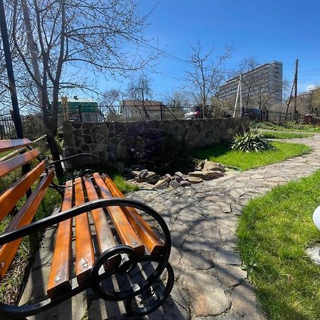 У Михайла Bed & Breakfast Truskavets Bagian luar foto